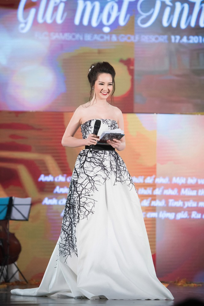 Á hậu Thụy Vân làm MC - ảnh 8