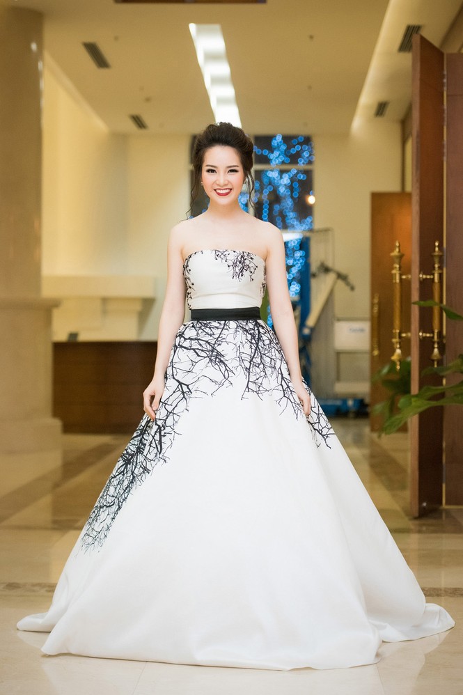 Á hậu Thụy Vân làm MC - ảnh 3