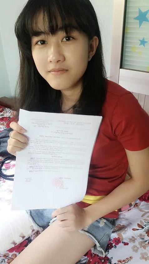 Nữ sinh bị cưa chân lạc quan để cha mẹ bình tâm - ảnh 1