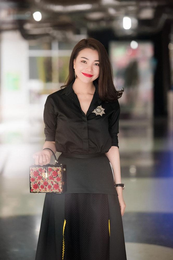 Trà Ngọc Hằng diện cây hàng hiệu trăm triệu đi sự kiện - ảnh 5