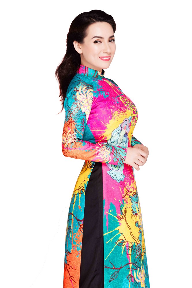 Phi Nhung quý phái với áo dài Nam Phương Hoàng hậu - ảnh 8