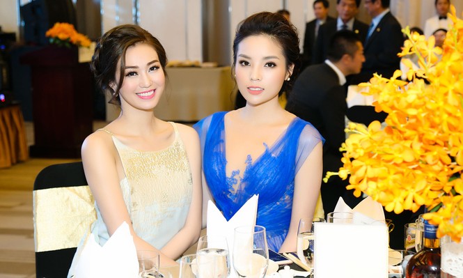 Hoa hậu Kỳ Duyên khoe sắc quyến rũ ở dạ tiệc - ảnh 6