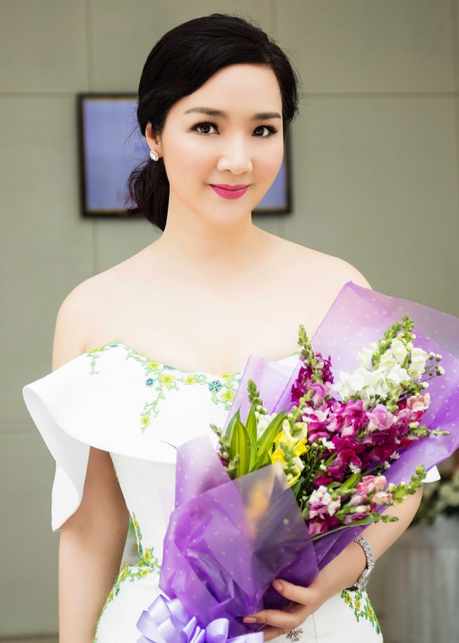Giáng My quyến rũ ở tuổi 43 - ảnh 3