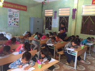 Trao quà cho học sinh nghèo Mèo Vạc - ảnh 5