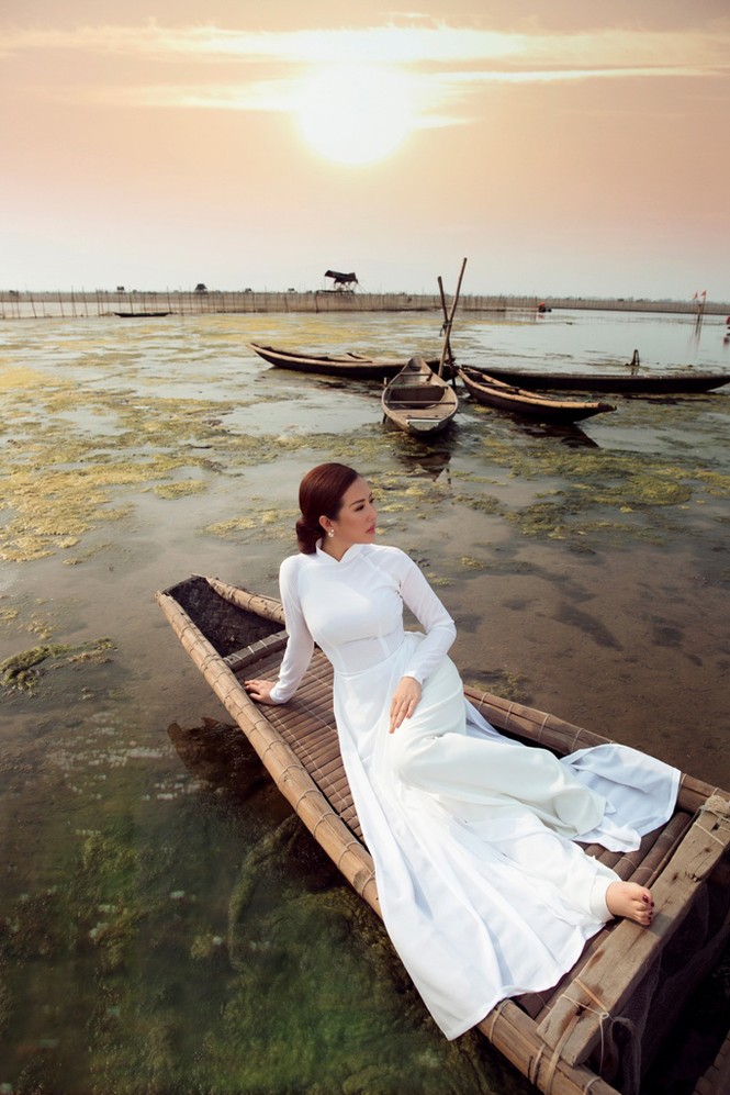 Thu Hoài đẹp 'nao lòng' dưới ánh hoàng hôn của phá Tam Giang - ảnh 3