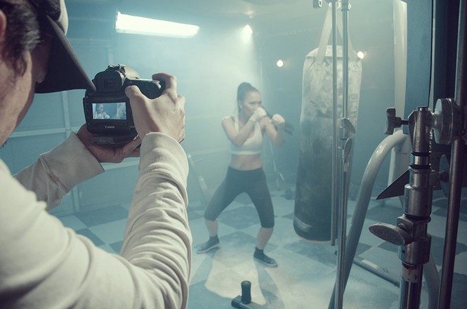 Hồng Ngọc mặc gợi cảm, trổ tài boxing trong MV mới - ảnh 3