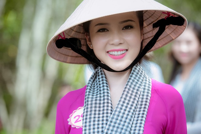 thí sinh hoa hậu mặc áo bà ba - ảnh 9