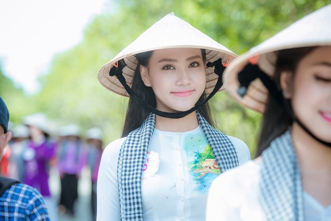 thí sinh hoa hậu mặc áo bà ba - ảnh 4
