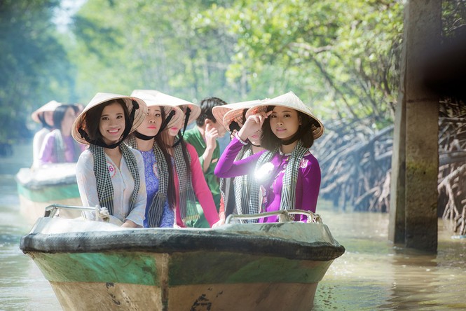 thí sinh hoa hậu mặc áo bà ba - ảnh 13