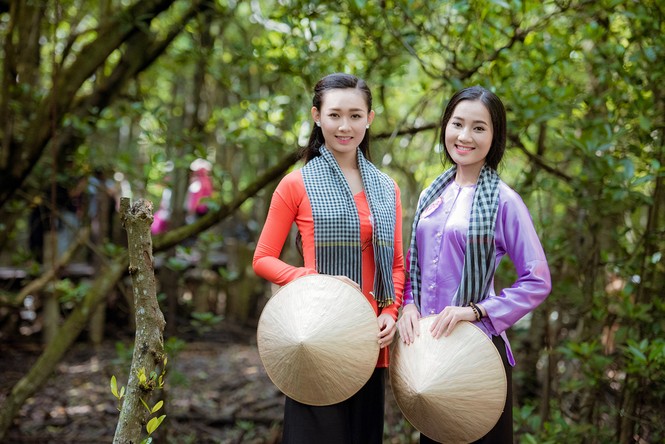 thí sinh hoa hậu mặc áo bà ba - ảnh 12