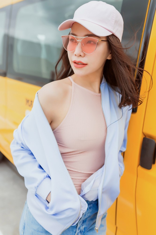 Trà Ngọc Hằng phối đồ thể thao với váy áo quyến rũ - ảnh 7