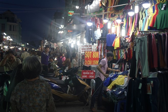 Những khu chợ giá rẻ nhất Sài Gòn - ảnh 1
