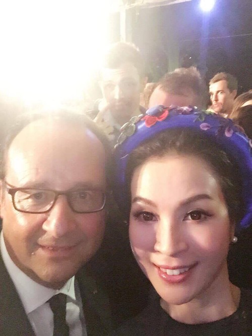 MC Thanh Mai mặc áo dài 'selfie' cùng Tổng thống Pháp - ảnh 7
