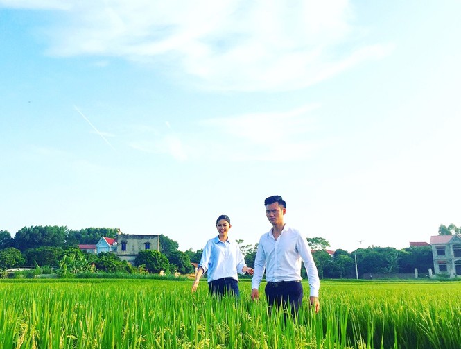 Á hậu Ngô Thanh Thanh Tú thích thú học hát chèo - ảnh 1