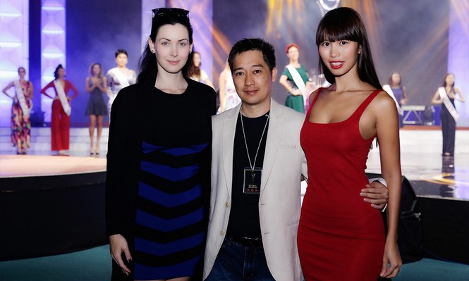 Siêu mẫu Hà Anh gợi cảm 'lấn át' nhan sắc Hoa hậu hoàn vũ 2005 - ảnh 7