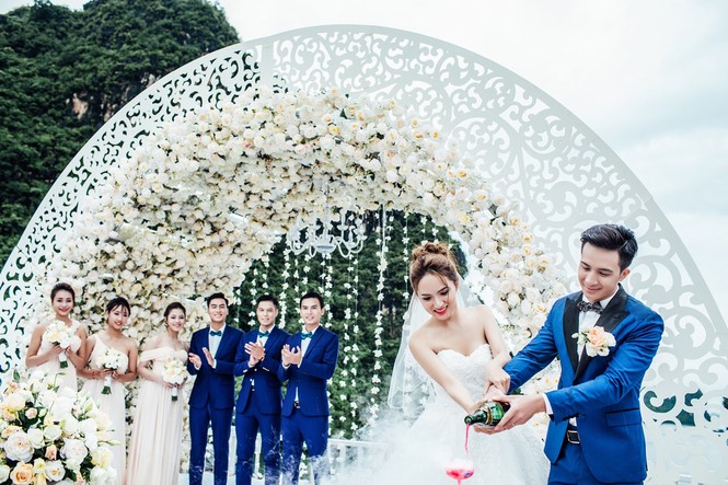 Hương Giang Idol diện váy cưới lộng lẫy ở vịnh Hạ Long - ảnh 2
