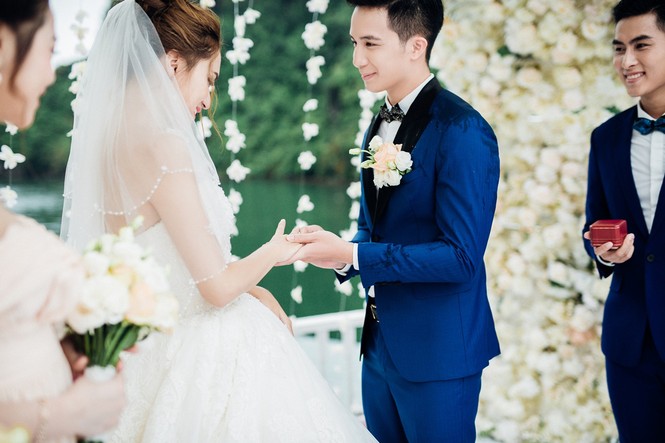 Hương Giang Idol diện váy cưới lộng lẫy ở vịnh Hạ Long - ảnh 5