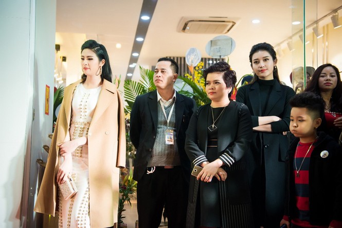 Ngọc Hân, Huyền My diện đồ phong cách giữa trời giá rét - ảnh 7
