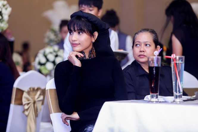 Vợ chồng Lệ Quyên chi 8.000 USD mua tượng Phật của Trương Thị May - ảnh 5