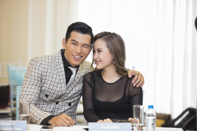 Khánh Ngân mặc xuyên thấu, tình tứ bên siêu mẫu Ngọc Tình - ảnh 5