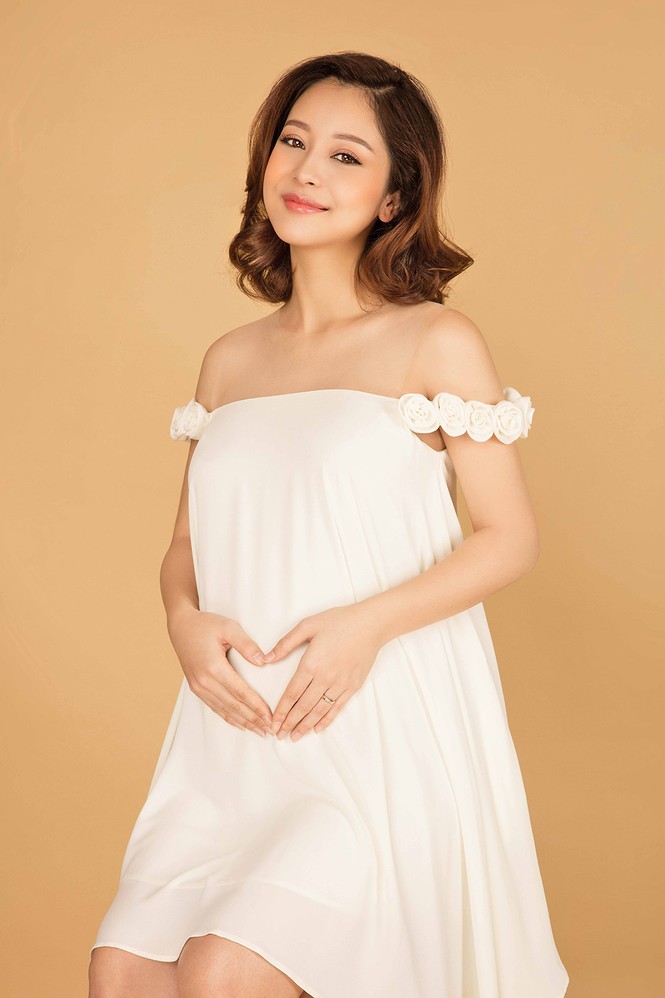 Jennifer Phạm sang Mỹ dưỡng thai chuẩn bị sinh con thứ ba - ảnh 1