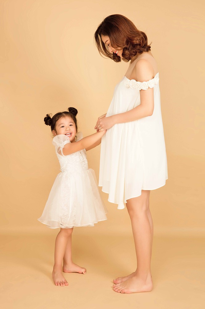 Jennifer Phạm sang Mỹ dưỡng thai chuẩn bị sinh con thứ ba - ảnh 3