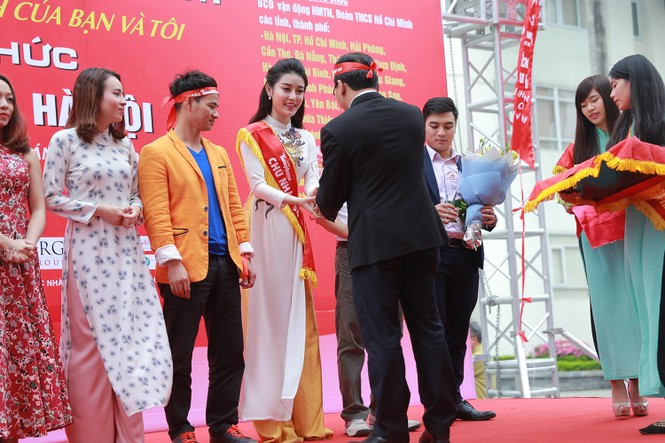 Chủ Nhật Đỏ 2017, Báo Tiền Phong - ảnh 7