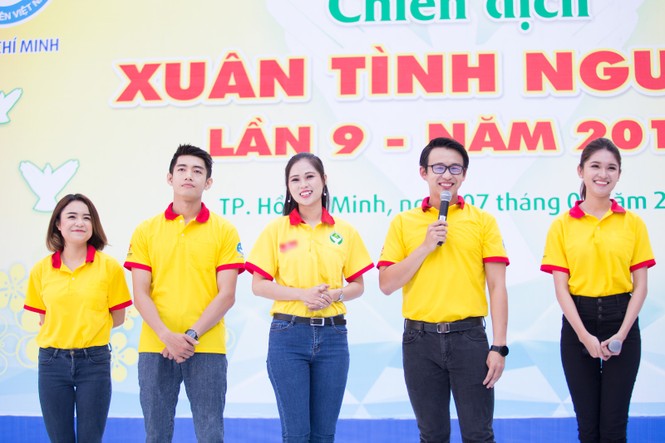 Á hậu Thùy Dung rạng rỡ tham dự lễ ra quân Xuân tình nguyện 2017 - ảnh 10