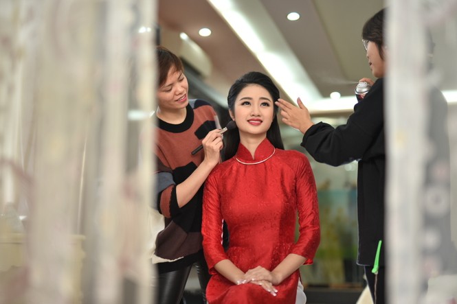 Đám cưới với dàn siêu xe của Hoa hậu Thu Ngân - ảnh 1