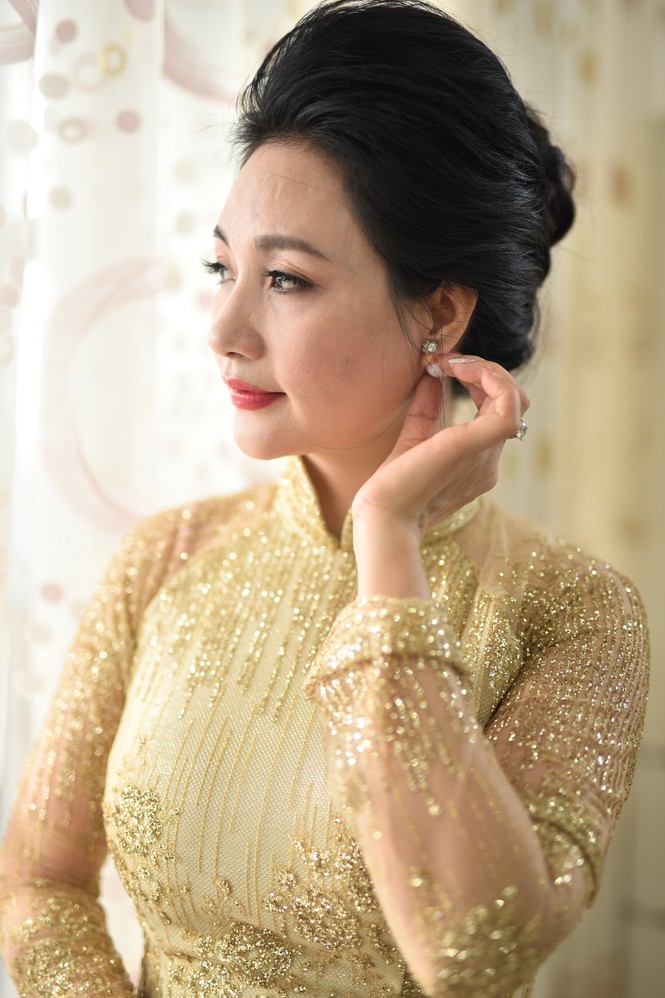 Đám cưới với dàn siêu xe của Hoa hậu Thu Ngân - ảnh 3