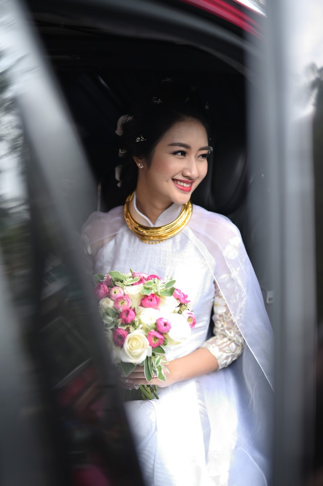 Đám cưới với dàn siêu xe của Hoa hậu Thu Ngân - ảnh 10
