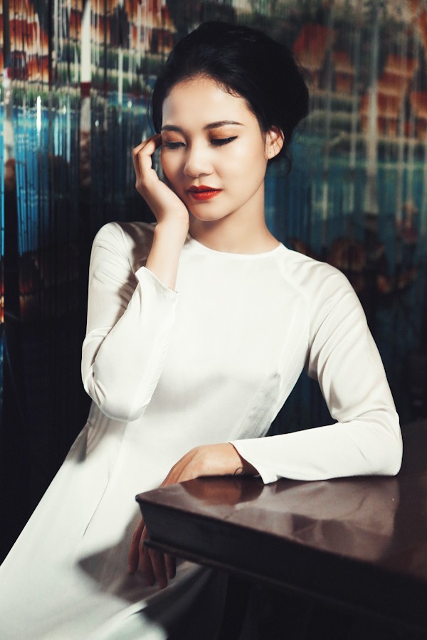 Trần Thị Quỳnh hoá thiếu nữ Sài Gòn xưa với áo dài - ảnh 2