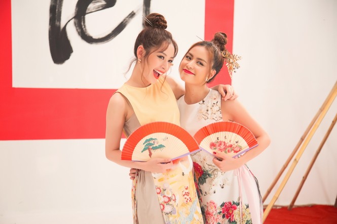 Hoàng Thuỳ Linh, Chi Pu 'quậy tưng bừng' khi quay MV Tết - ảnh 3
