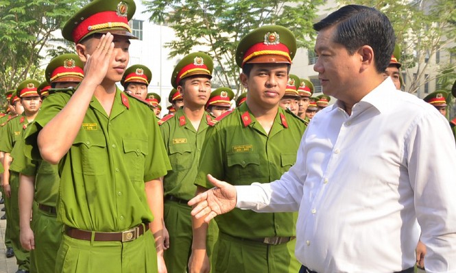 Đội đặc nhiệm 'quả đấm thép' TP. HCM chính thức ra quân - ảnh 2
