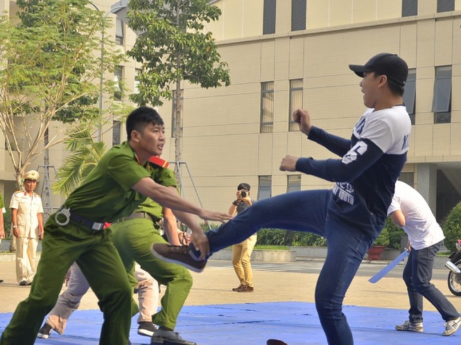 Đội đặc nhiệm 'quả đấm thép' TP. HCM chính thức ra quân - ảnh 6