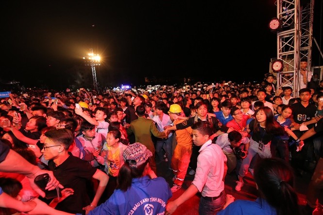 sơn tùng mtp - ảnh 1