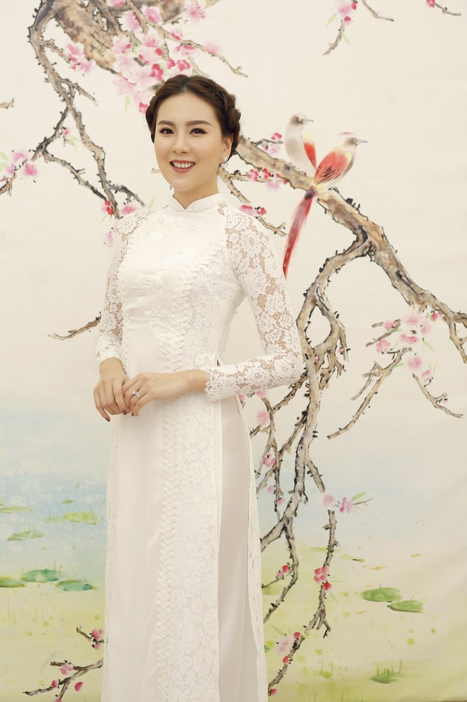 Á hậu Huyền My cá tính giữa dàn người đẹp diện áo dài - ảnh 5