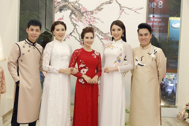 Á hậu Huyền My cá tính giữa dàn người đẹp diện áo dài - ảnh 14