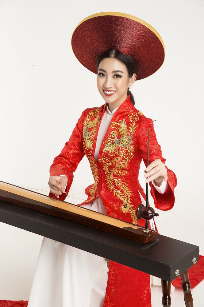 Mỹ Linh mặc áo dài, đánh đàn bầu tại phần thi tài năng ở Miss World - ảnh 2