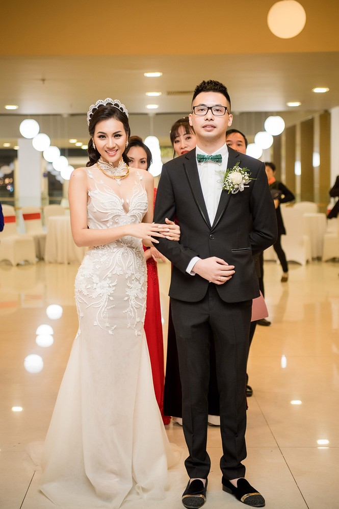 Hotgirl 'Tuyệt tình cốc' Nga Tây lộ ảnh lên xe hoa cùng chú rể điển trai - ảnh 4