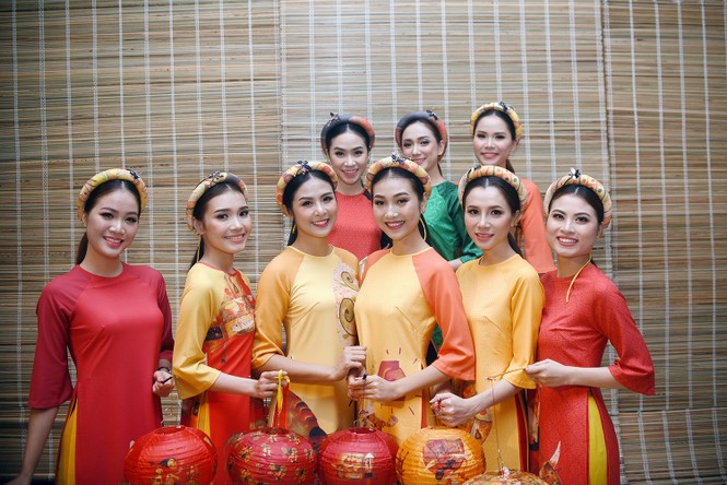 Ngọc Hân cùng dàn người đẹp diễn áo dài tại tiệc chào mừng APEC - ảnh 11