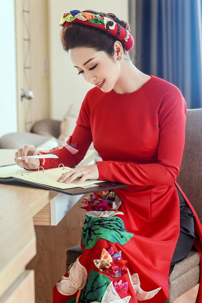 Jennifer Phạm đẹp rạng ngời làm MC tiệc chiêu đãi APEC - ảnh 2