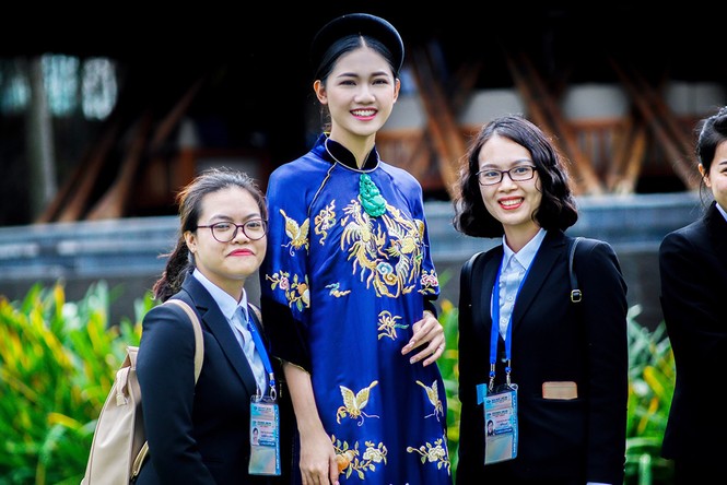 Ngọc Hân, Thanh Tú diễn áo dài tại tiệc chiêu đãi các phu nhân ở APEC - ảnh 7