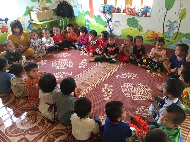 Thiếu phòng học, phụ huynh phải nghỉ làm chờ đón con theo ca - ảnh 1