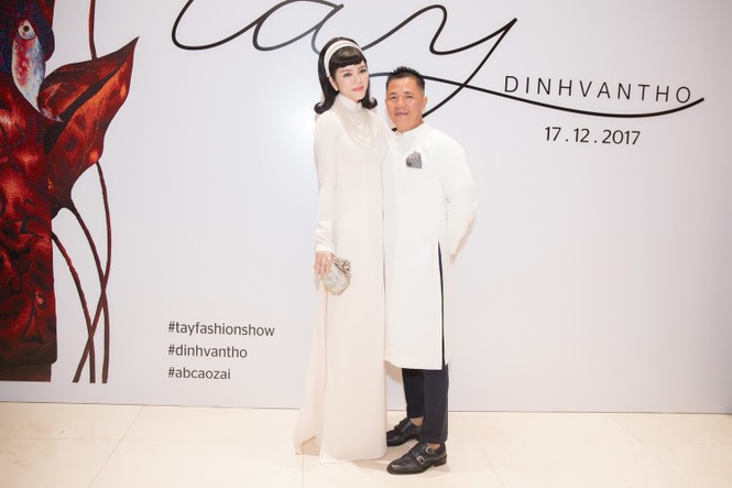 Áo dài của Lý Nhã Kỳ đấu giá được 500 triệu đồng trong show thời trang - ảnh 1