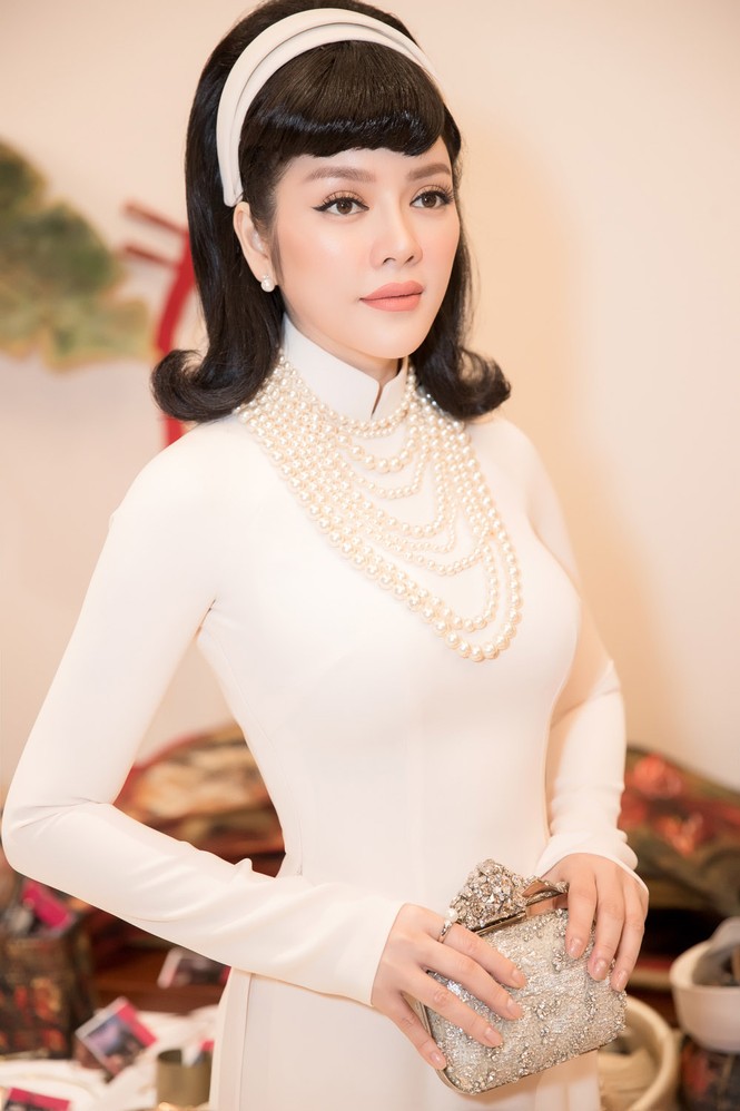 Áo dài của Lý Nhã Kỳ đấu giá được 500 triệu đồng trong show thời trang - ảnh 3