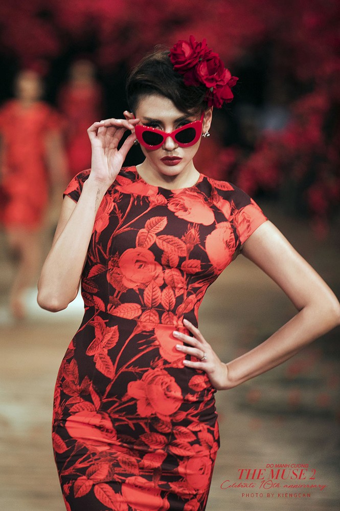 Tăng Thanh Hà đẹp không tì vết, 'tái xuất' sàn catwalk - ảnh 6