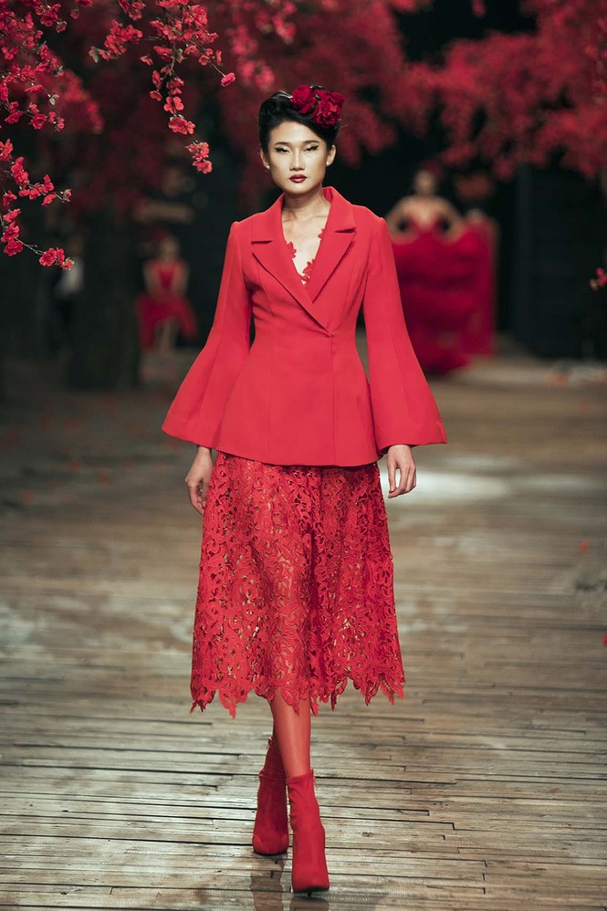 Tăng Thanh Hà đẹp không tì vết, 'tái xuất' sàn catwalk - ảnh 8