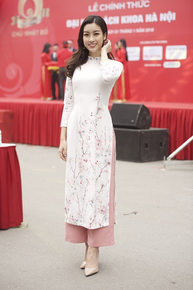 Ngọc Hân rạng rỡ hiến máu, hội ngộ Mỹ Linh tại Chủ Nhật Đỏ - ảnh 5