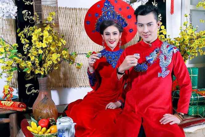 Sau tặng quà 4000 USD cho thủ môn U23, Khánh Chi tung ảnh đẹp rực rỡ - ảnh 1